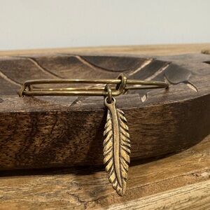 Alex and Ani Feather Charm Bangle – Rafaelian Gold Finish